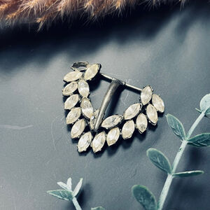Vintage Fur‎ Clip | Clear Crystal Navettes on Silver Tone Metal | Antique Gothic